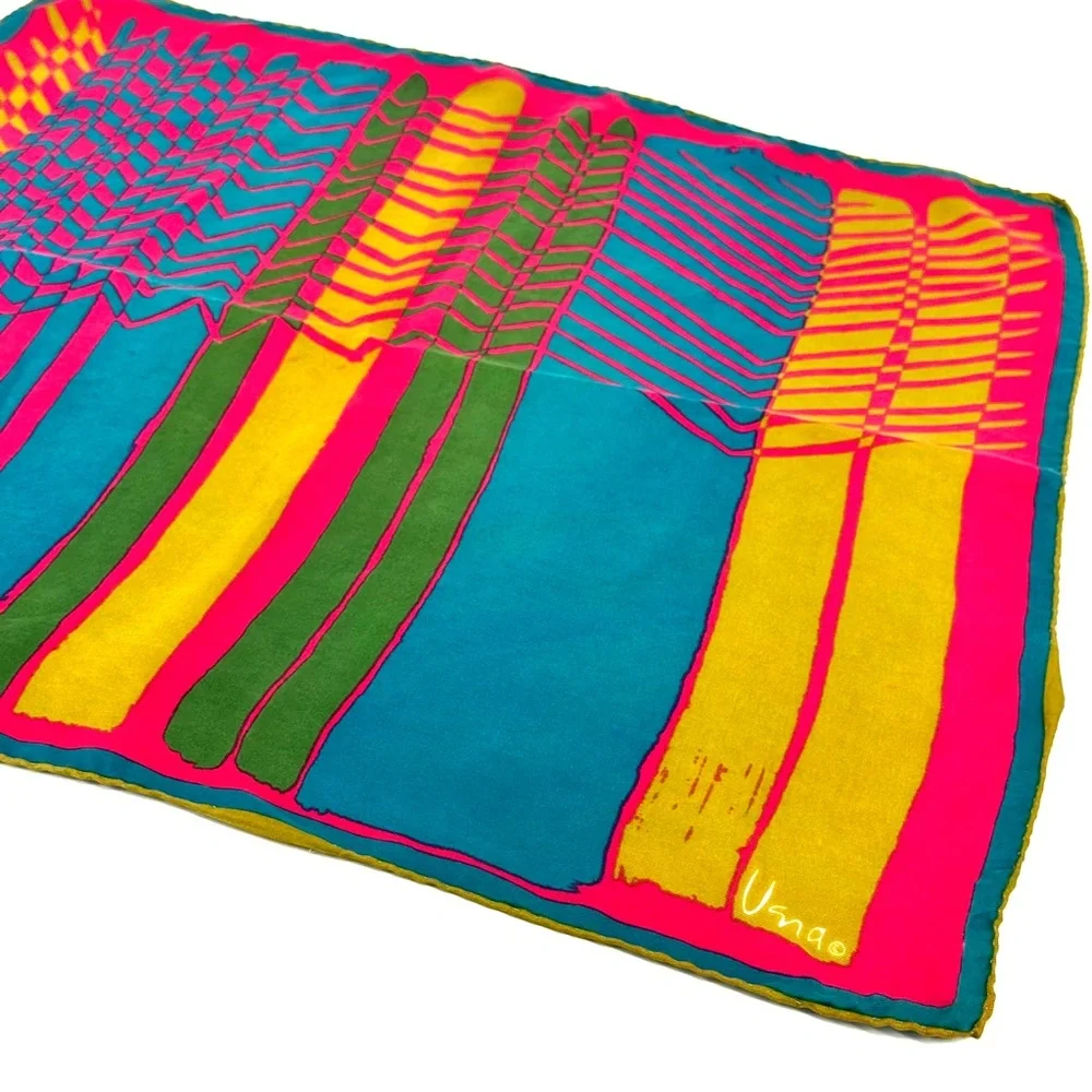 Vintage Vera Hand Rolled Silk Bold Abstract 22" Square Scarf - Picture 4 of 10